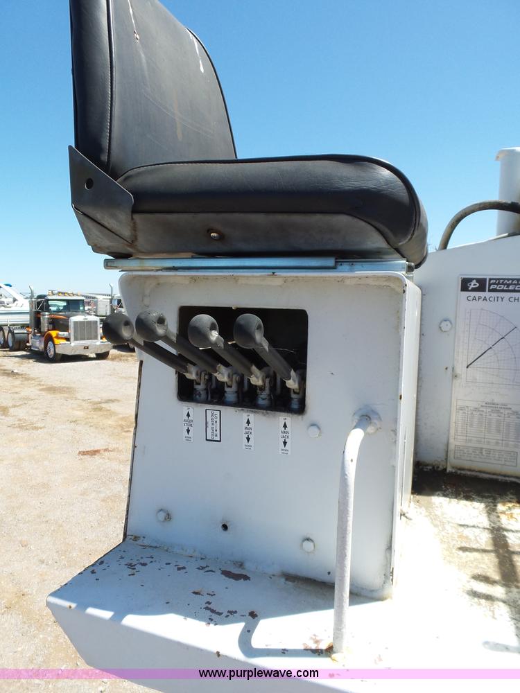 image for item L5827 1997 Ford F800 Super Duty digger derick truck