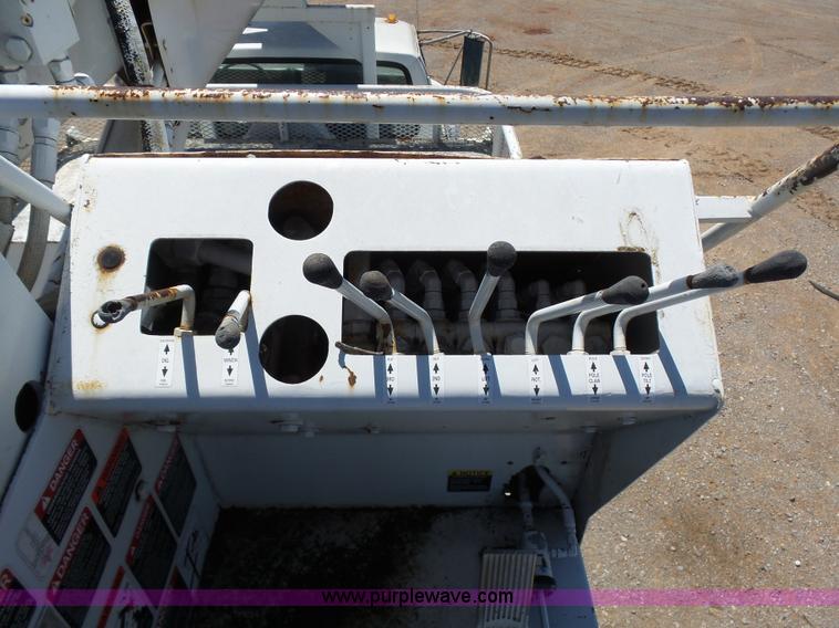 image for item L5827 1997 Ford F800 Super Duty digger derick truck