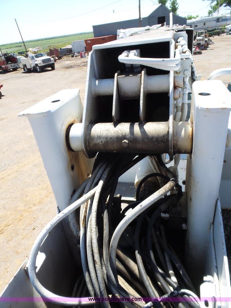 image for item L5827 1997 Ford F800 Super Duty digger derick truck