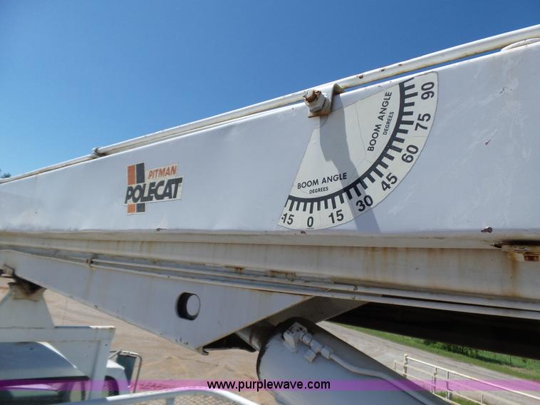 image for item L5827 1997 Ford F800 Super Duty digger derick truck