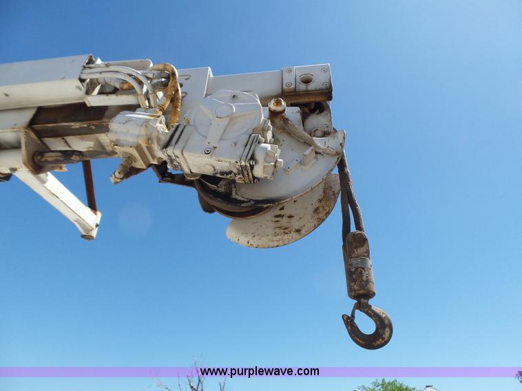 image for item L5827 1997 Ford F800 Super Duty digger derick truck