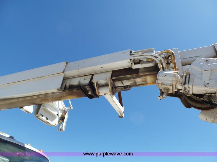 image for item L5827 1997 Ford F800 Super Duty digger derick truck