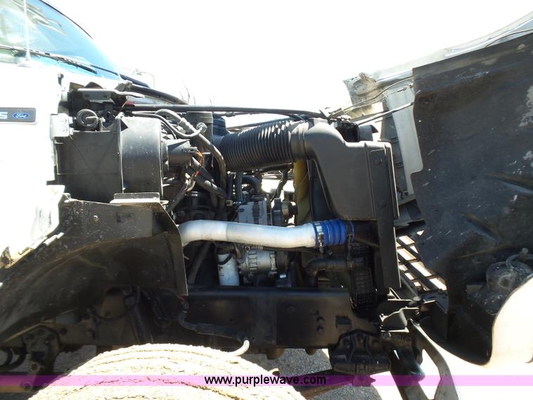 image for item L5827 1997 Ford F800 Super Duty digger derick truck