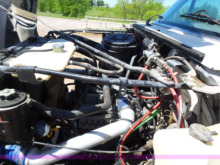 image for item L5827 1997 Ford F800 Super Duty digger derick truck