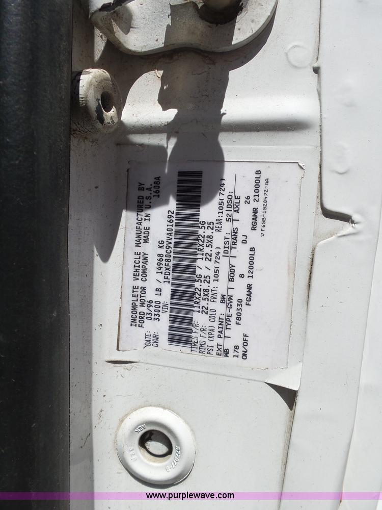 image for item L5827 1997 Ford F800 Super Duty digger derick truck