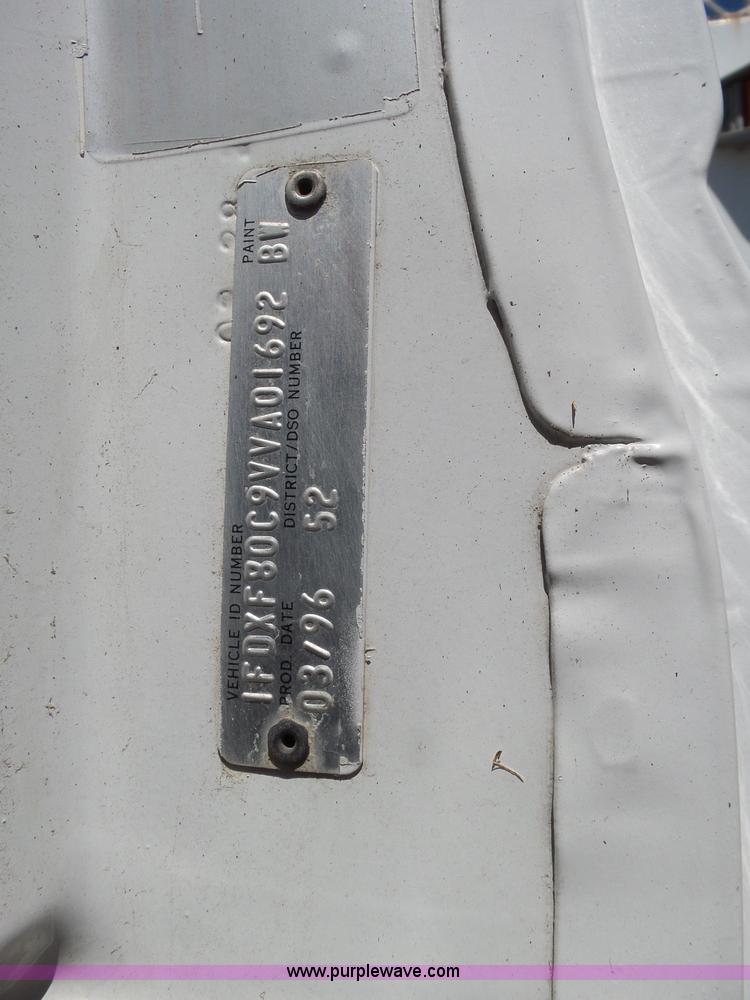 image for item L5827 1997 Ford F800 Super Duty digger derick truck