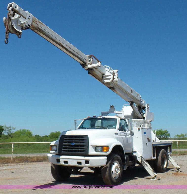 image for item L5827 1997 Ford F800 Super Duty digger derick truck