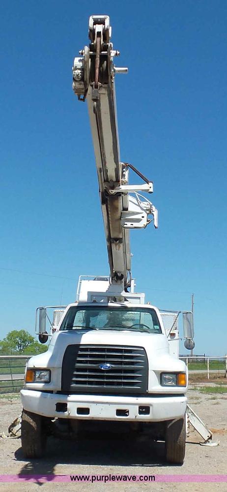 image for item L5827 1997 Ford F800 Super Duty digger derick truck