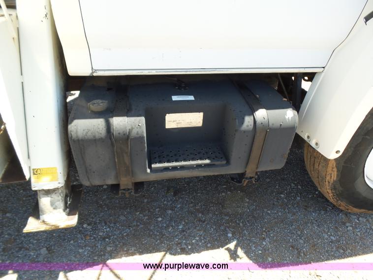 image for item L5828 1993 Ford F700 bucket truck
