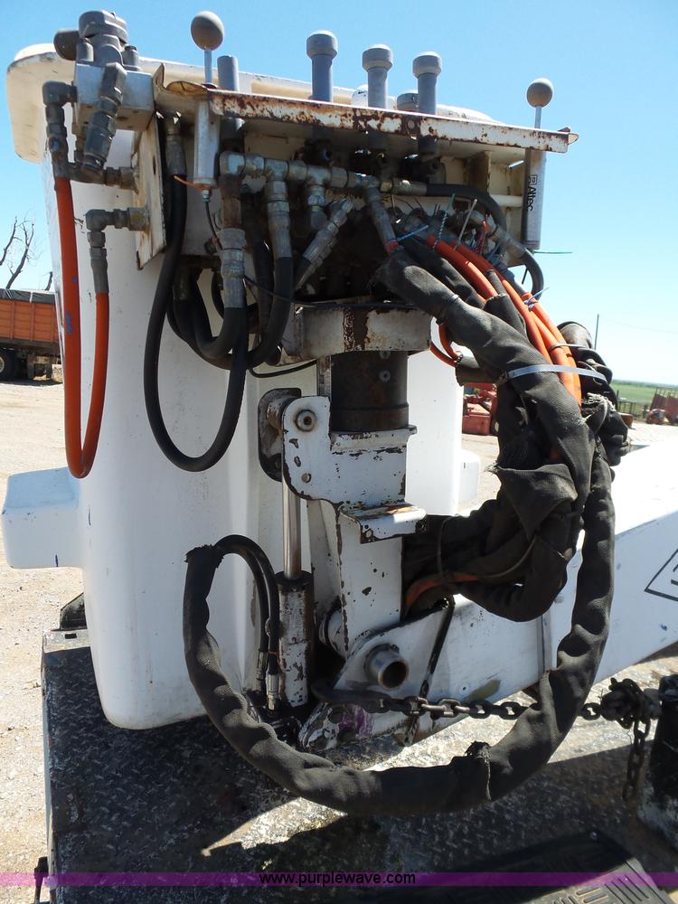 image for item L5828 1993 Ford F700 bucket truck