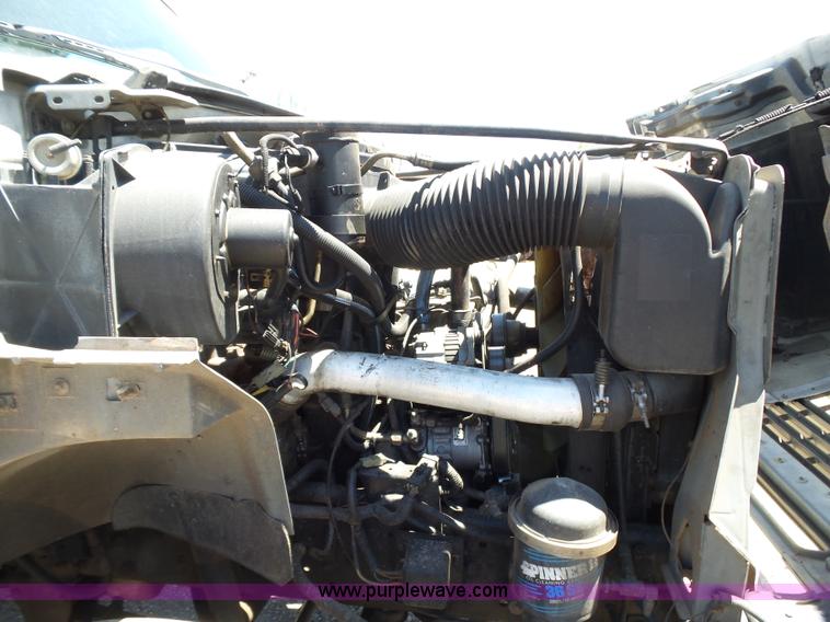 image for item L5828 1993 Ford F700 bucket truck