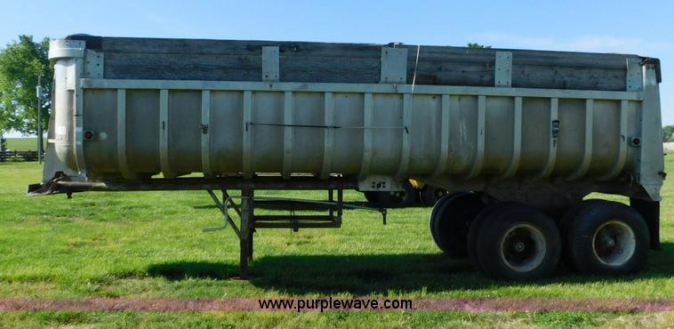 image for item L5838 1963 Fruehauf end dump trailer