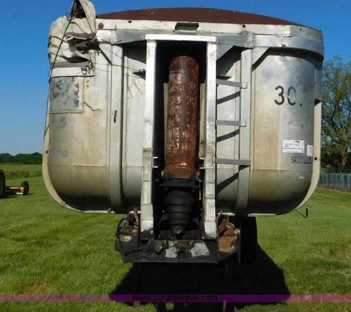 image for item L5838 1963 Fruehauf end dump trailer