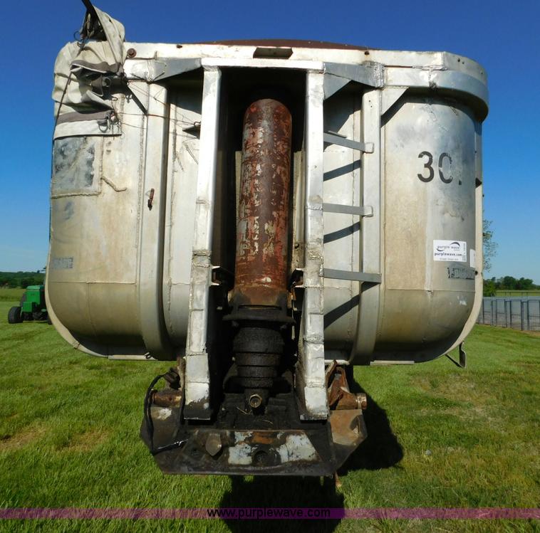 image for item L5838 1963 Fruehauf end dump trailer