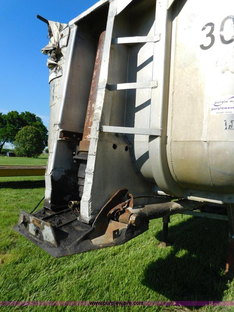 image for item L5838 1963 Fruehauf end dump trailer