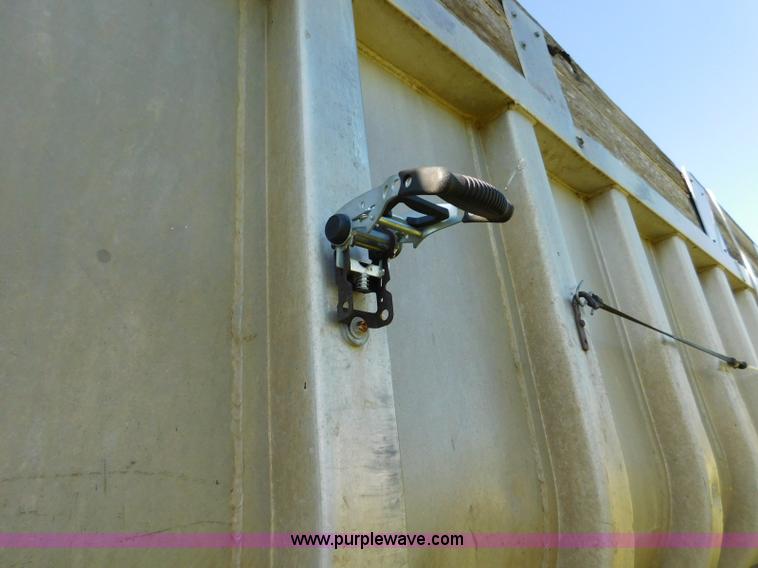 image for item L5838 1963 Fruehauf end dump trailer