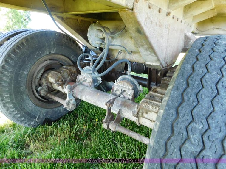 image for item L5838 1963 Fruehauf end dump trailer