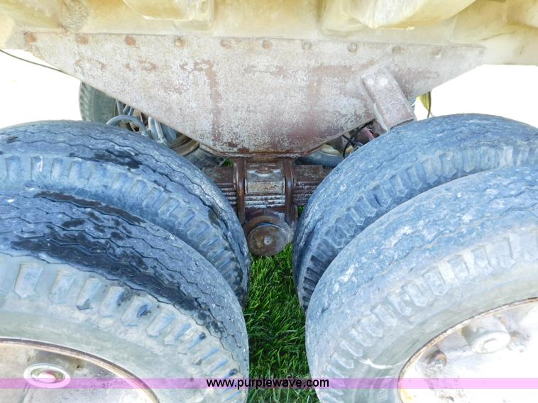 image for item L5838 1963 Fruehauf end dump trailer