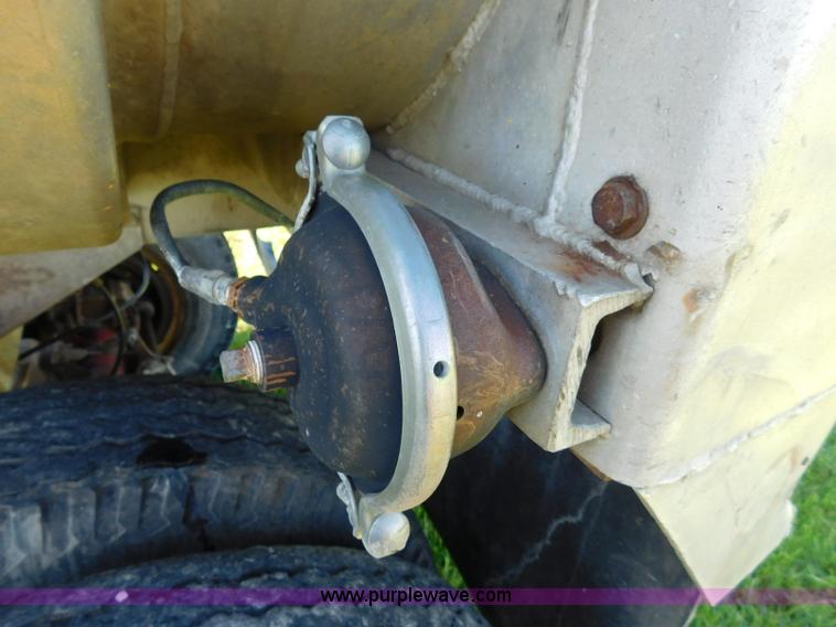 image for item L5838 1963 Fruehauf end dump trailer