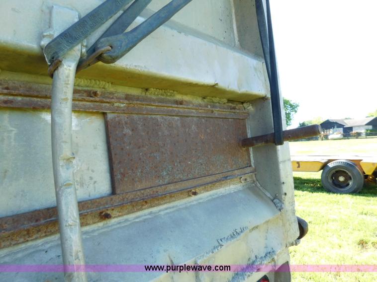image for item L5838 1963 Fruehauf end dump trailer