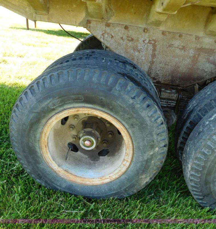 image for item L5838 1963 Fruehauf end dump trailer