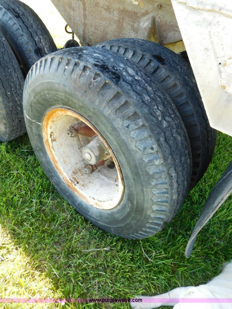 image for item L5838 1963 Fruehauf end dump trailer