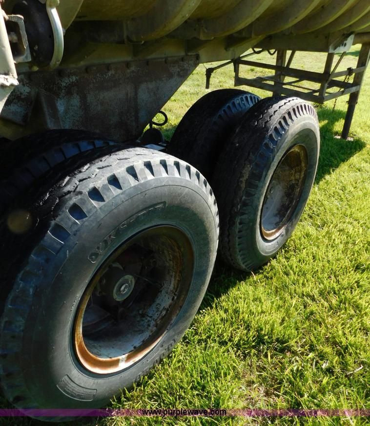 image for item L5838 1963 Fruehauf end dump trailer