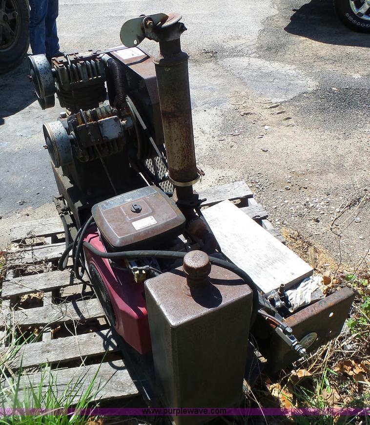 image for item L6009 Air compressor