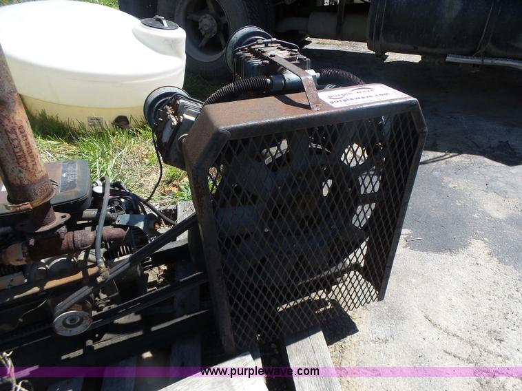 image for item L6009 Air compressor