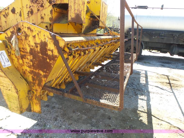 image for item L6010 Flaherty Branch Spread Master chip spreader