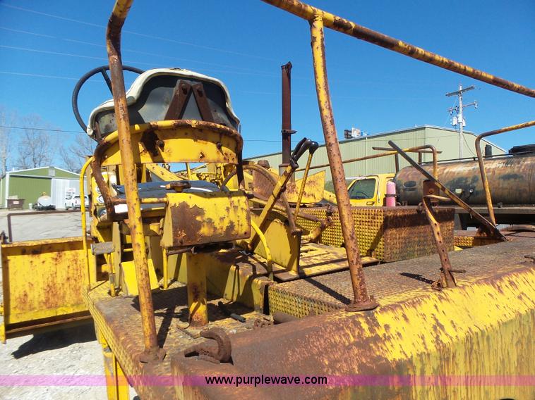 image for item L6010 Flaherty Branch Spread Master chip spreader