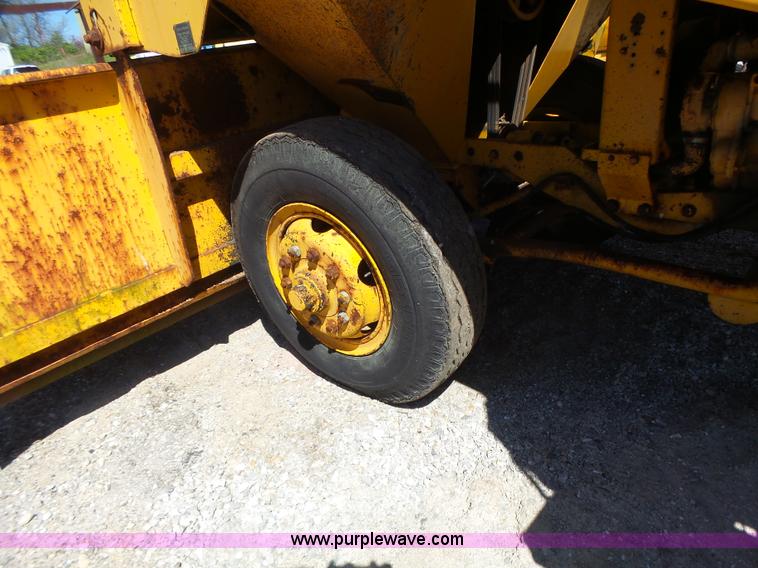 image for item L6010 Flaherty Branch Spread Master chip spreader