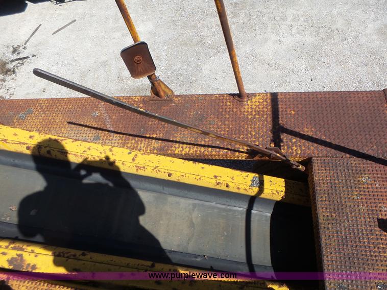 image for item L6010 Flaherty Branch Spread Master chip spreader