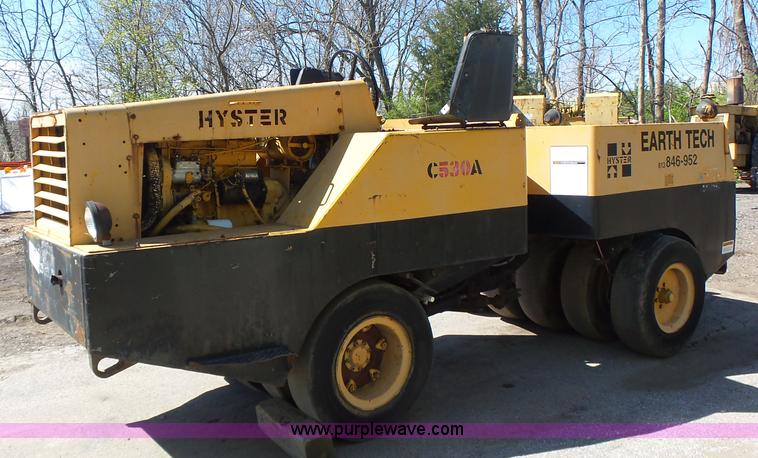 image for item L6012 Hyster C530A pneumatic roller