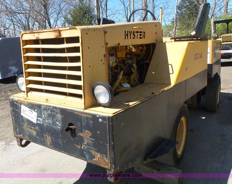 image for item L6012 Hyster C530A pneumatic roller