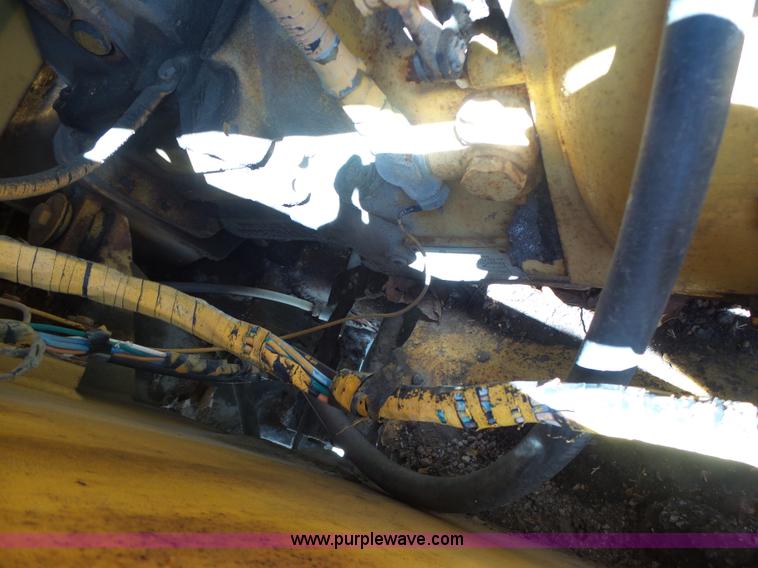 image for item L6012 Hyster C530A pneumatic roller