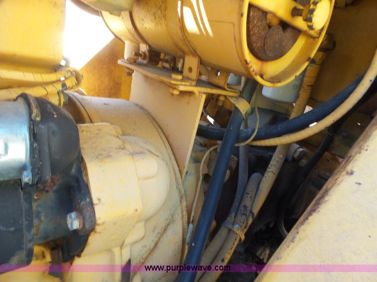 image for item L6012 Hyster C530A pneumatic roller