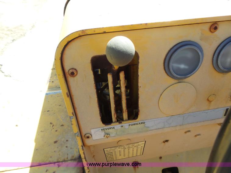 image for item L6012 Hyster C530A pneumatic roller