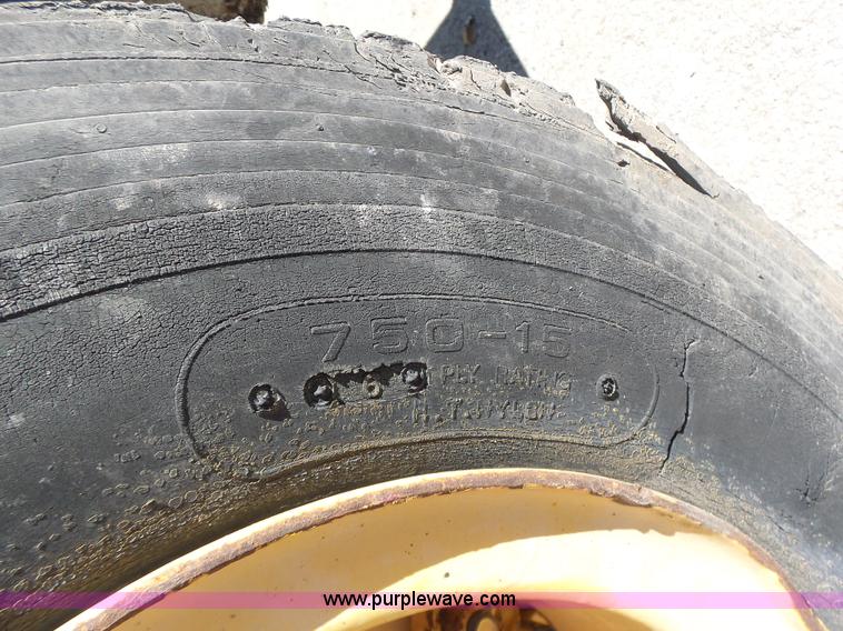 image for item L6012 Hyster C530A pneumatic roller