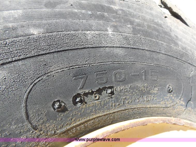 image for item L6012 Hyster C530A pneumatic roller