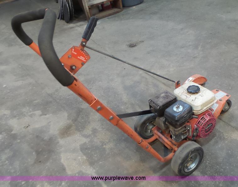 image for item L6013 Billy Goat G2401H crack machine