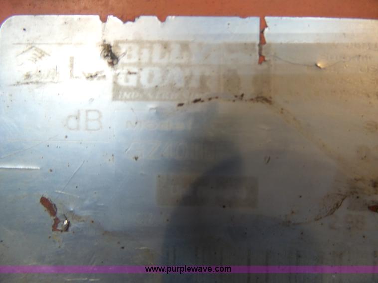 image for item L6013 Billy Goat G2401H crack machine