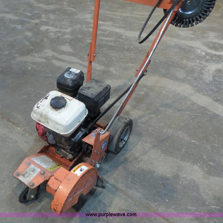 image for item L6014 Billy Goat G2401H crack machine