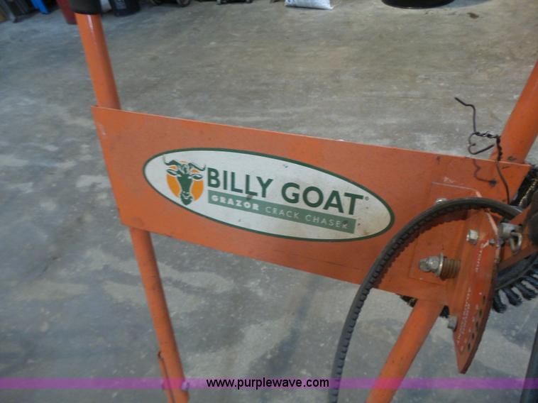 image for item L6014 Billy Goat G2401H crack machine