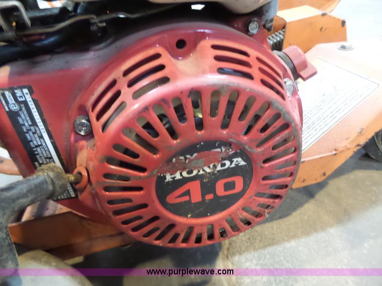 image for item L6014 Billy Goat G2401H crack machine