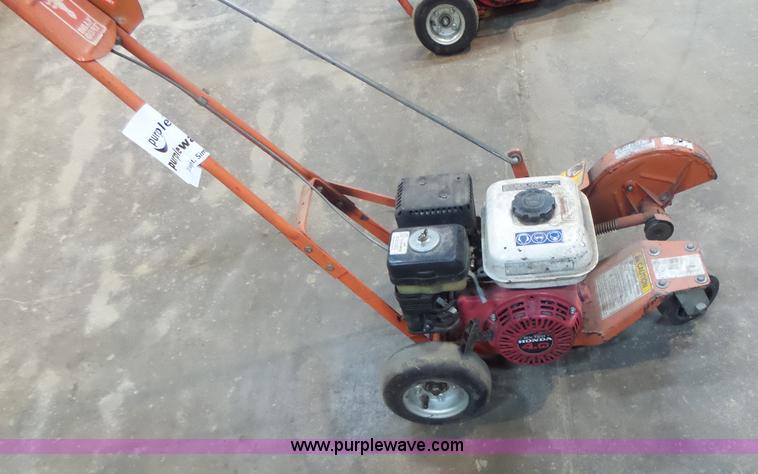 image for item L6016 Billy Goat GZ400 crack machine