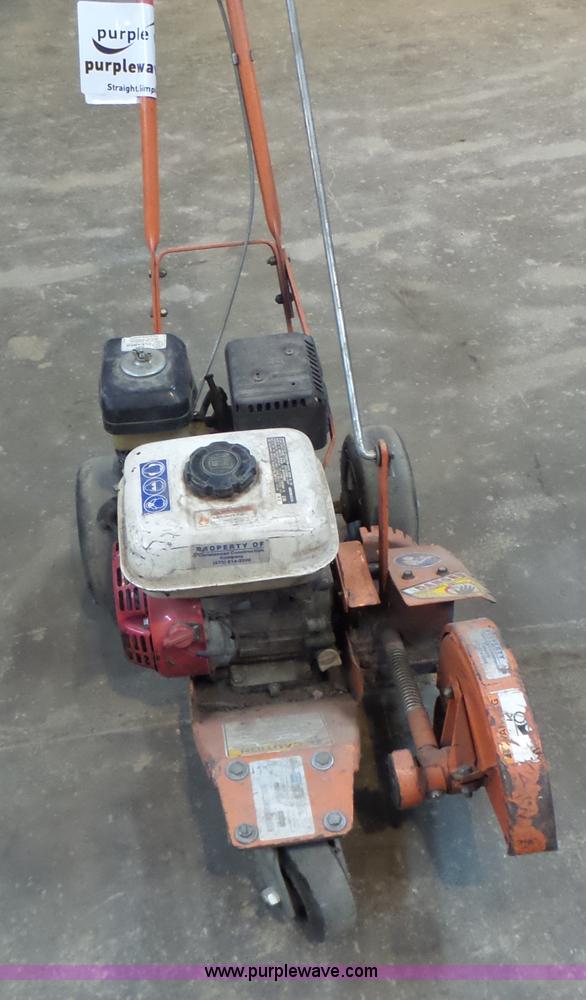 image for item L6016 Billy Goat GZ400 crack machine