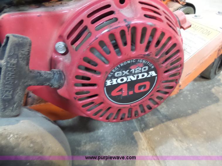 image for item L6016 Billy Goat GZ400 crack machine