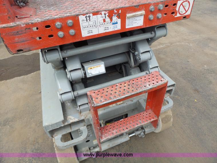 image for item L6045 2008 Skyjack 3219 scissor lift
