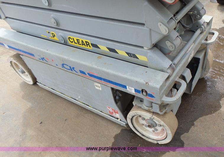 image for item L6045 2008 Skyjack 3219 scissor lift